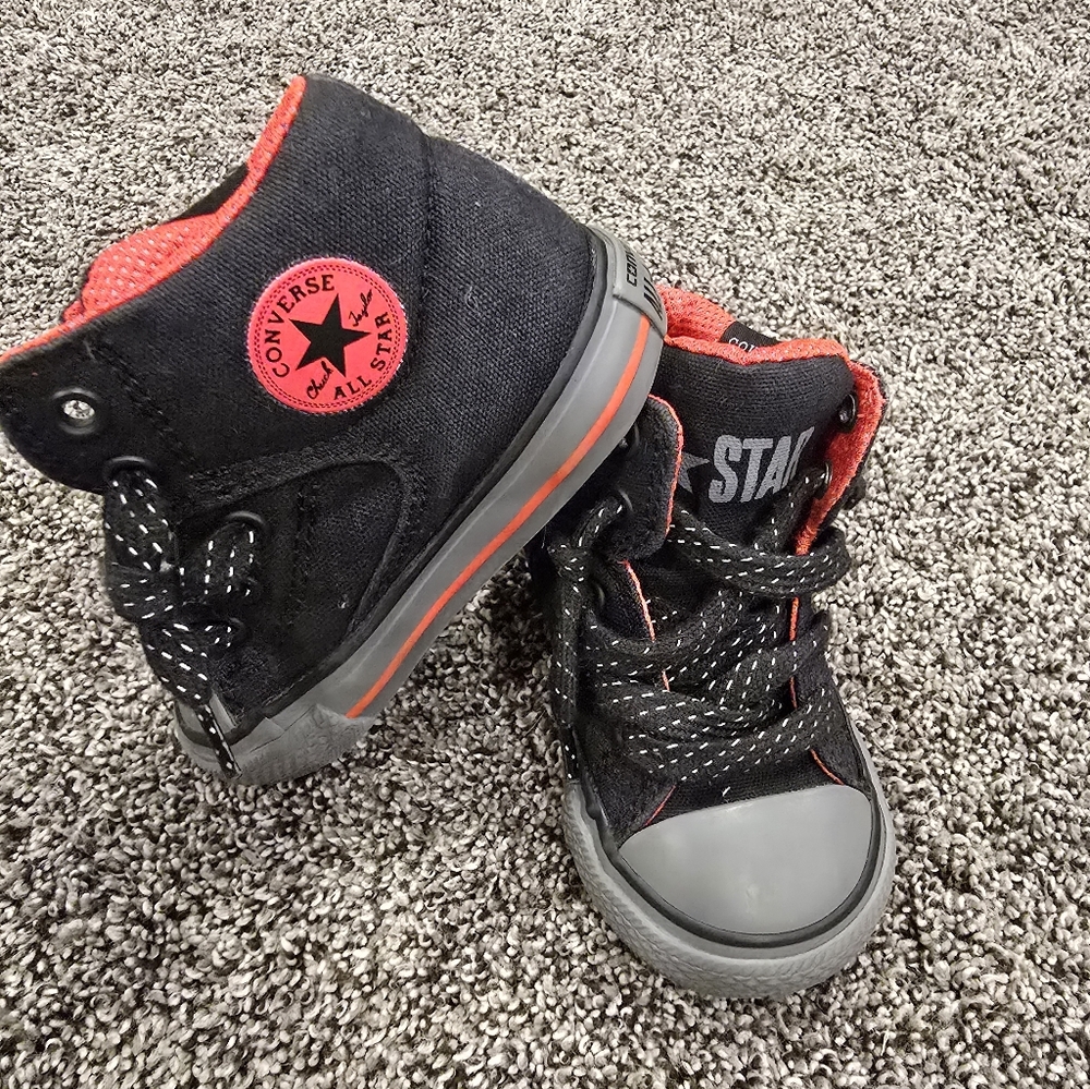 Converse Kids Black and Red High-Tops